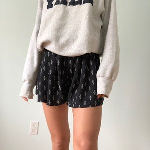 Mini navy and white diamond patterned skirt